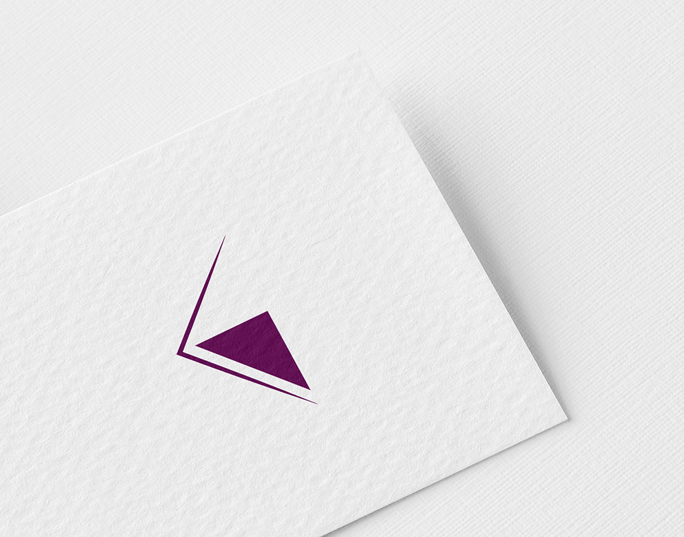 logo graphiste luxe violet