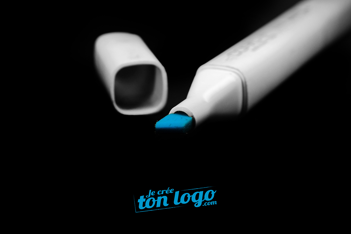 je crée ton logo bleu